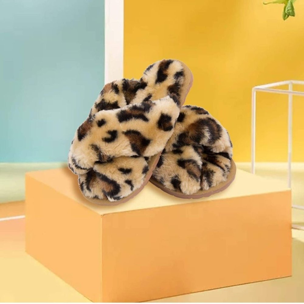 Girl's Fluffy Slippers Kids' Fuzzy Slippers Slide Sandals Leopard Tie Dye Cross